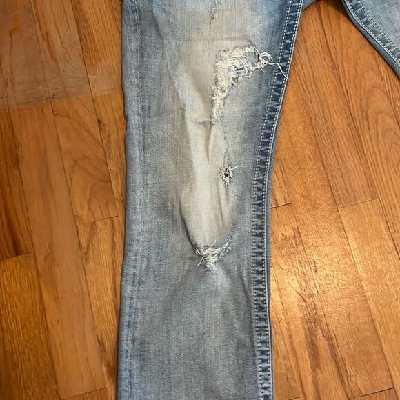 Miss Me Women’s Size 31 Cuffed Capri - Picture 5 of 10